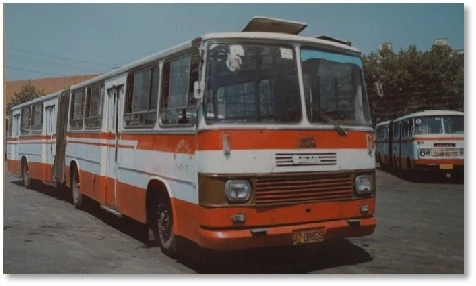 19771717-meter bus in 1977 19771717-meter bus in 1977